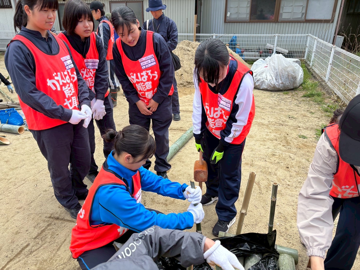 LINE_ALBUM_2025年5月2日～5月5日能登半島ボランティア_250617_497