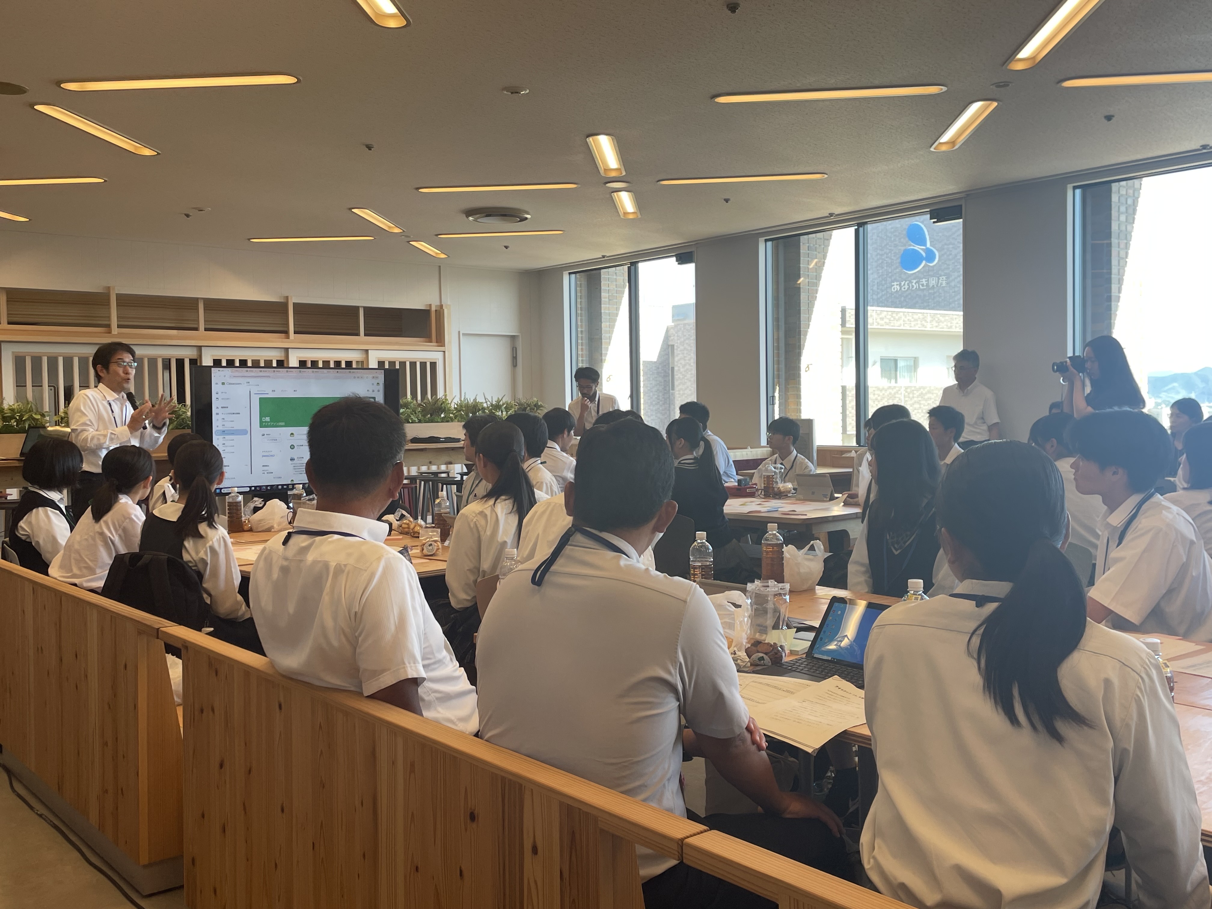 A42F0415-0D4D-4B08-98D2-10F6221EF92F_0